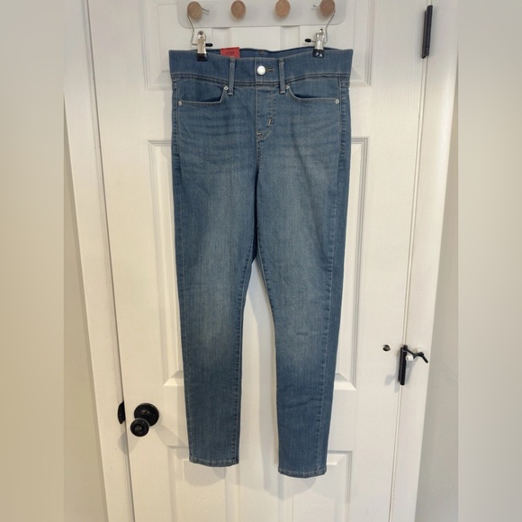 Levi Strauss Straight Leg Jeans Classic Blue | Women’s Size 6 | New With Tags - Picture 3 of 9
